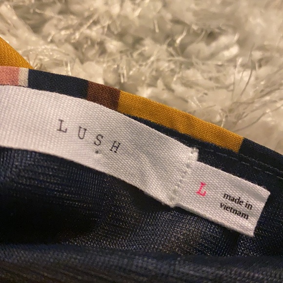 Striped lush dress - Picture 3 of 3